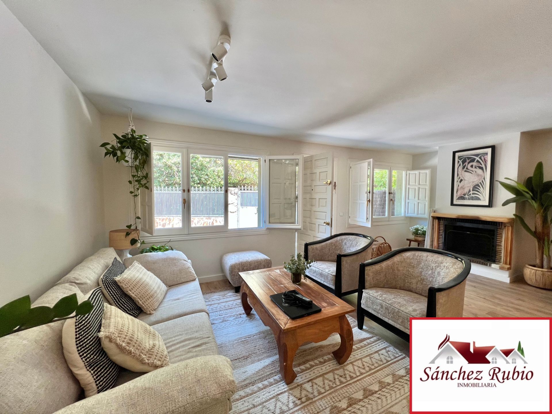 Living room of Single-family semi-detached for sale in Hoyo de Manzanares  with Heating, Private garden and Parquet flooring