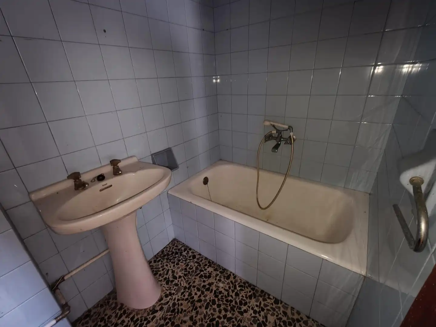 Baño de Piso en venta en Ribeira con Terraza