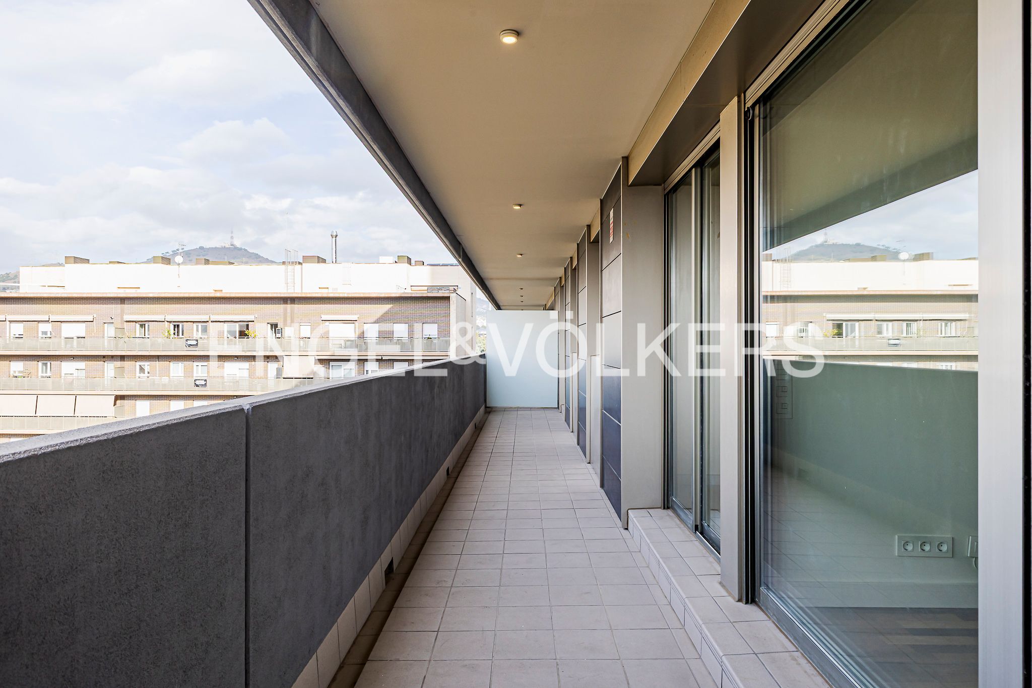 Terrace of Apartment for sale in L'Hospitalet de Llobregat  with Air Conditioner, Heating and Parquet flooring