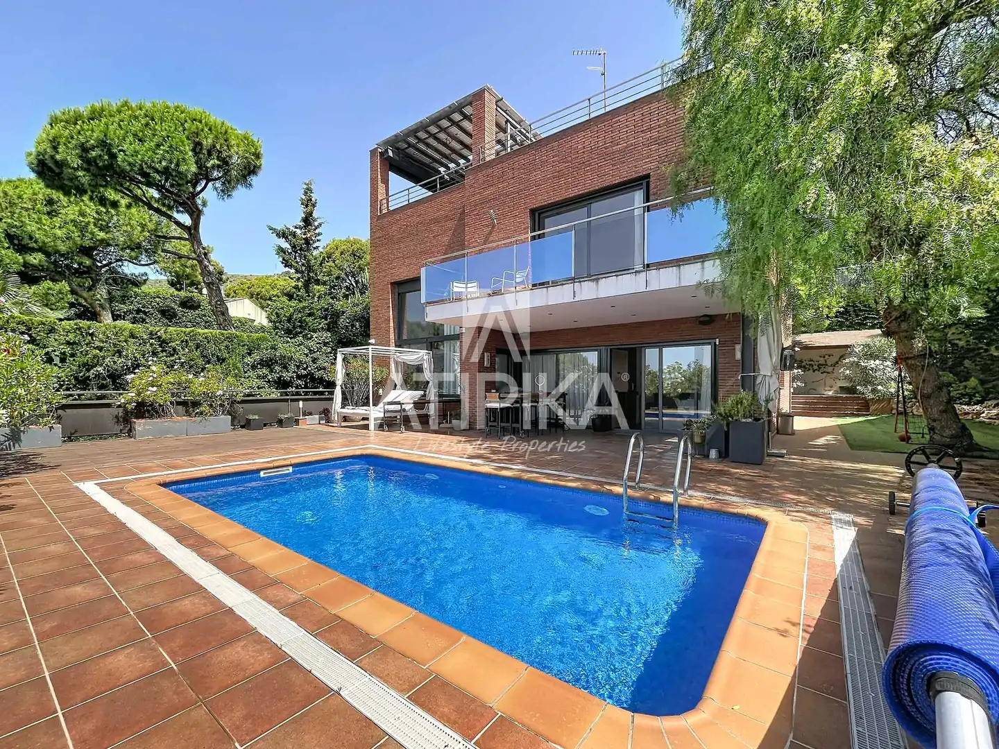 Vista exterior de Casa o xalet en venda en Castelldefels amb Aire condicionat, Calefacció i Terrassa