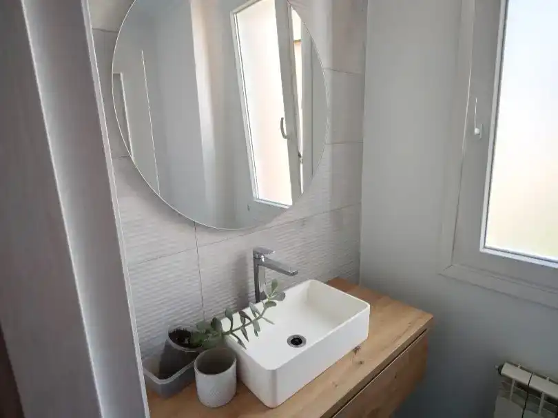 Baño de Dúplex de alquiler en Santander con Aire acondicionado, Parquet y Amueblado