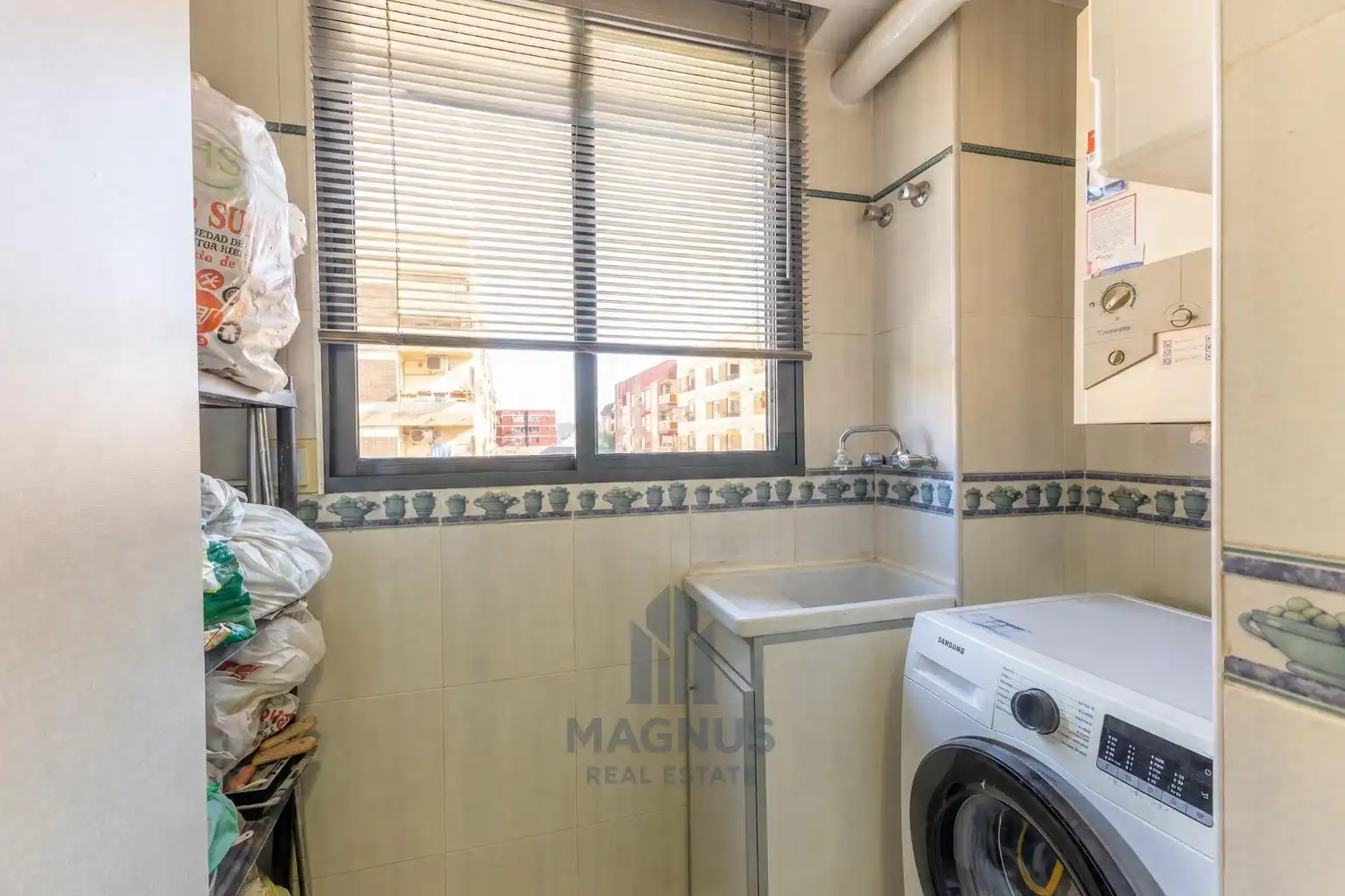 Habitación de Piso en venta en Valencia con Aire acondicionado, Calefacción y Balcón