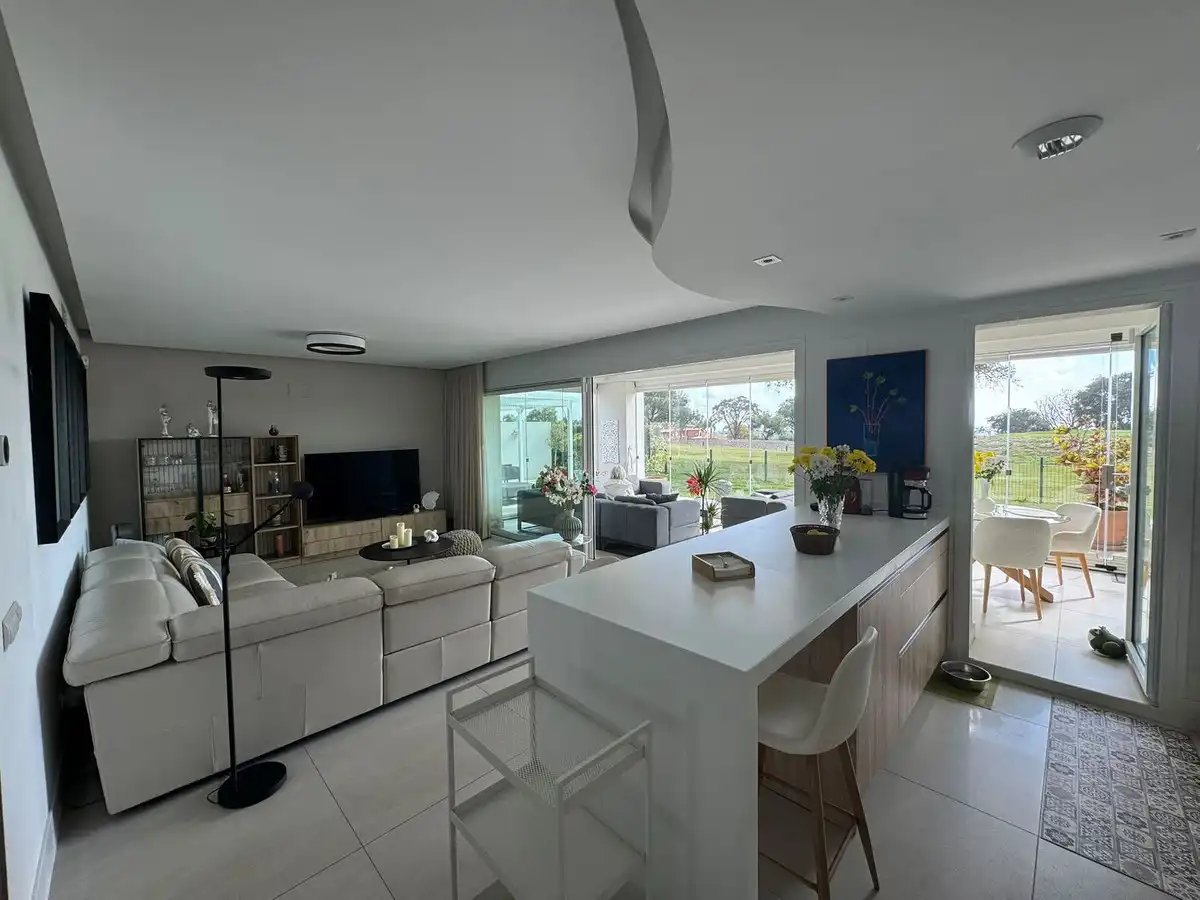 Living room of Apartments for sale in Sotogrande  with Air Conditioner, Private garden and Terrace