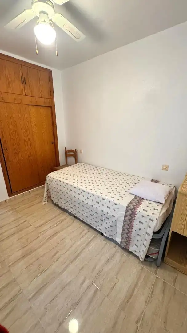 Dormitori de Casa adosada en venda en Orihuela amb Jardí privat, Terrassa i Traster