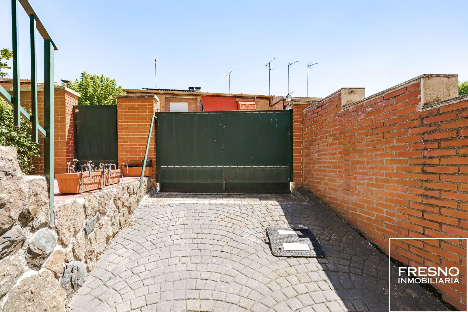 Parking de Casa o chalet en venta en Cobeña con Aire acondicionado, Calefacción y Jardín privado