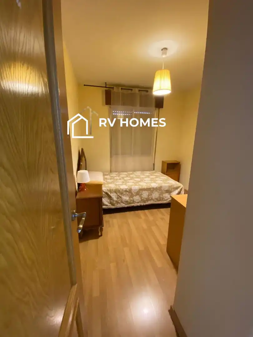 Habitación de Piso de alquiler en Cáceres con Aire acondicionado, Calefacción y Amueblado