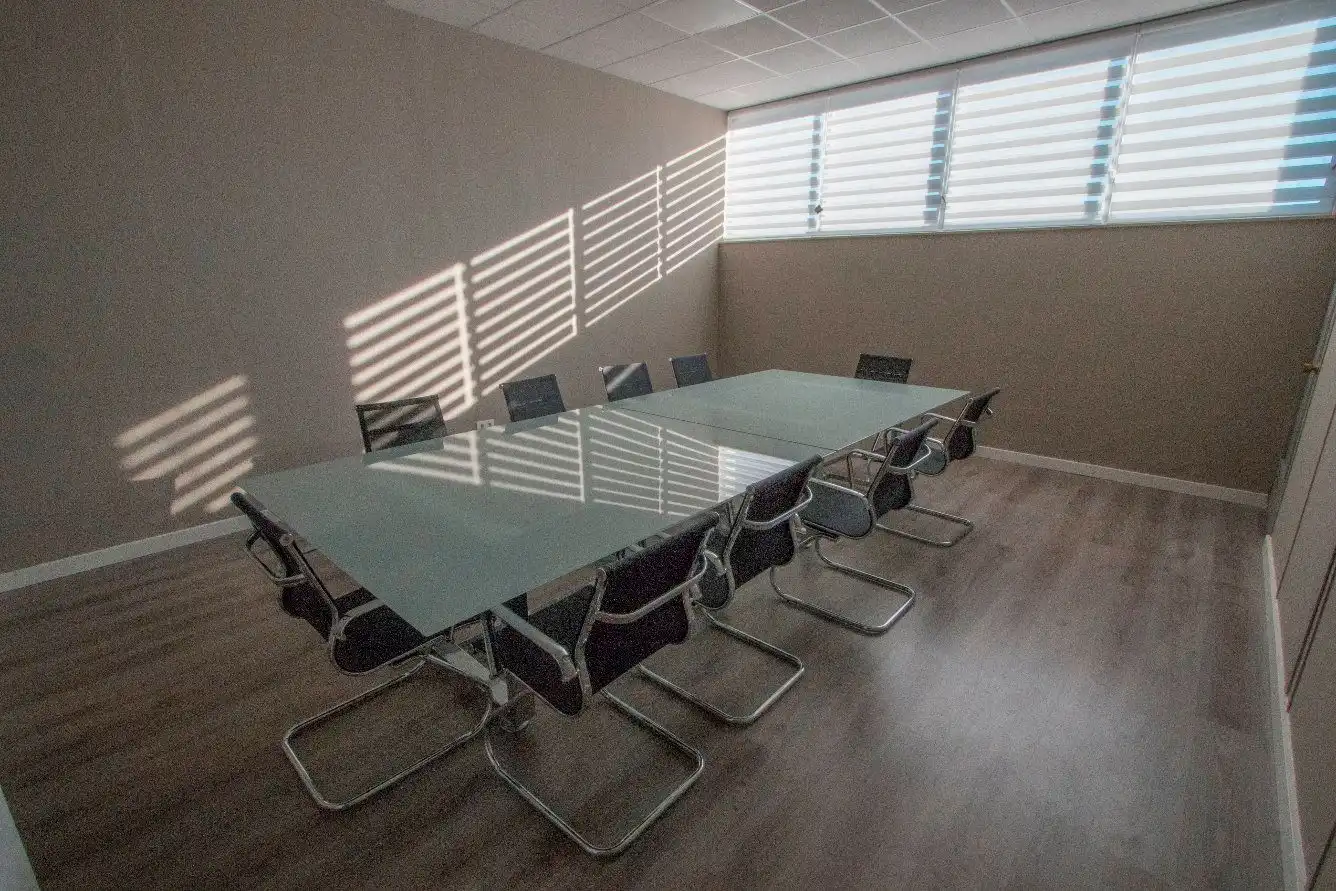 Büro zur Miete in Coslada mit Klimaanlage, Heizung und Alarm
