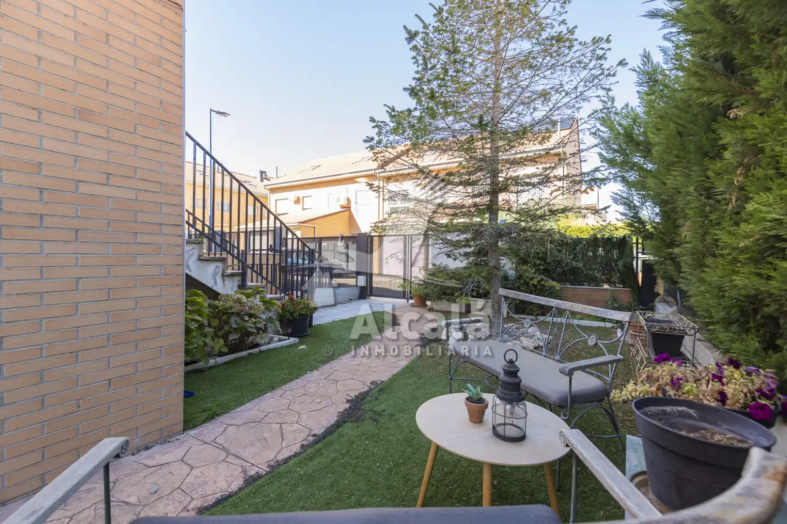 Jardí de Casa adosada en venda en Villalbilla amb Aire condicionat, Calefacció i Terrassa