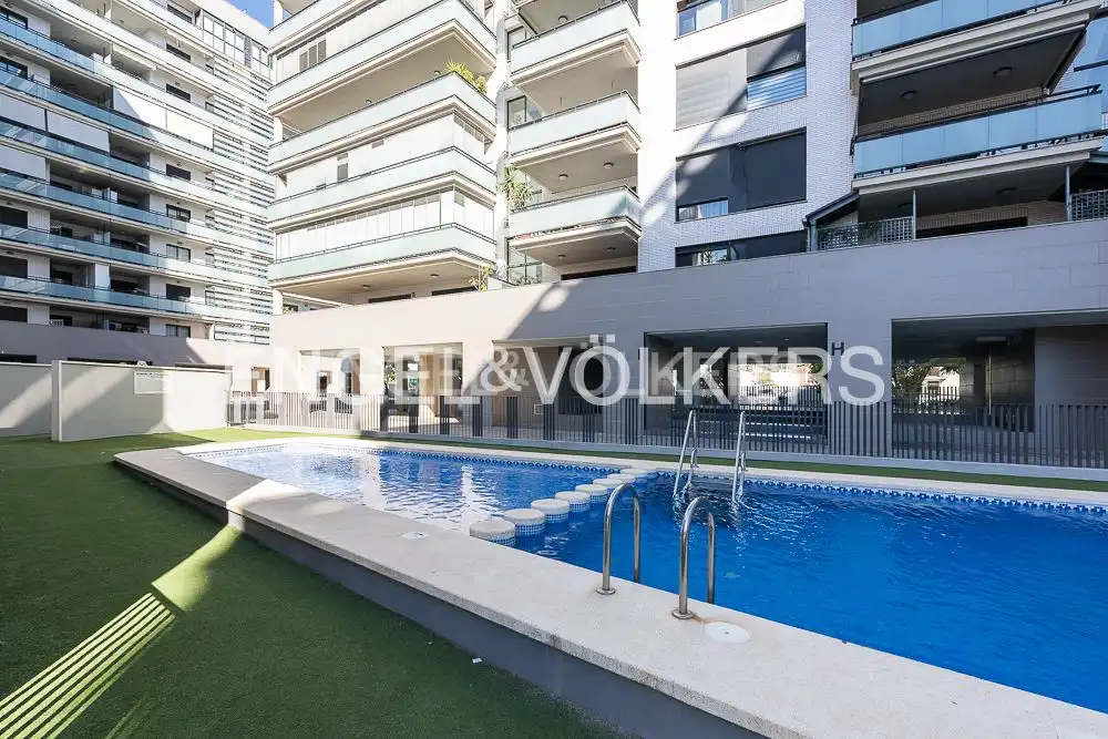 Piscina de Pis de lloguer en Sagunto / Sagunt amb Aire condicionat, Calefacció i Parquet