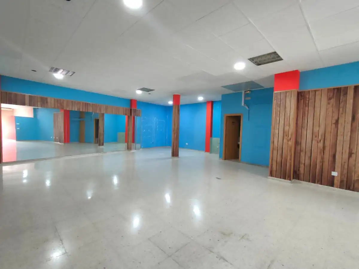 Local commercial à vendre à Valdepeñas, imagen 2