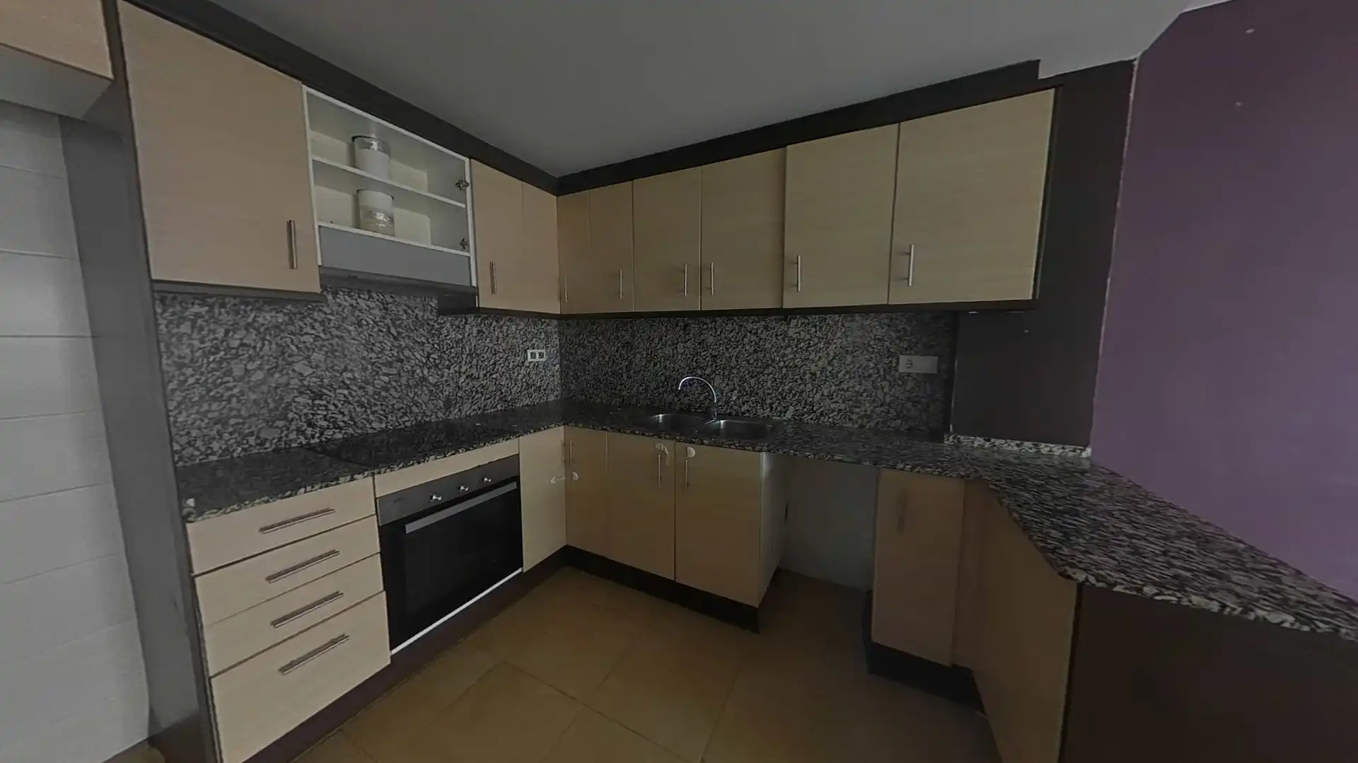 Küche von Wohnung zum Verkauf in Torredembarra mit Klimaanlage und Terrasse