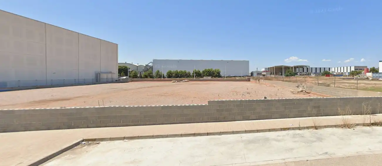 Industrial land for rent in Puçol