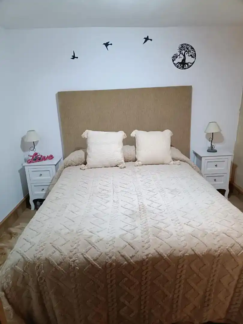 Dormitori de Planta baixa en venda en Madrigal de las Altas Torres amb Parquet i Moblat
