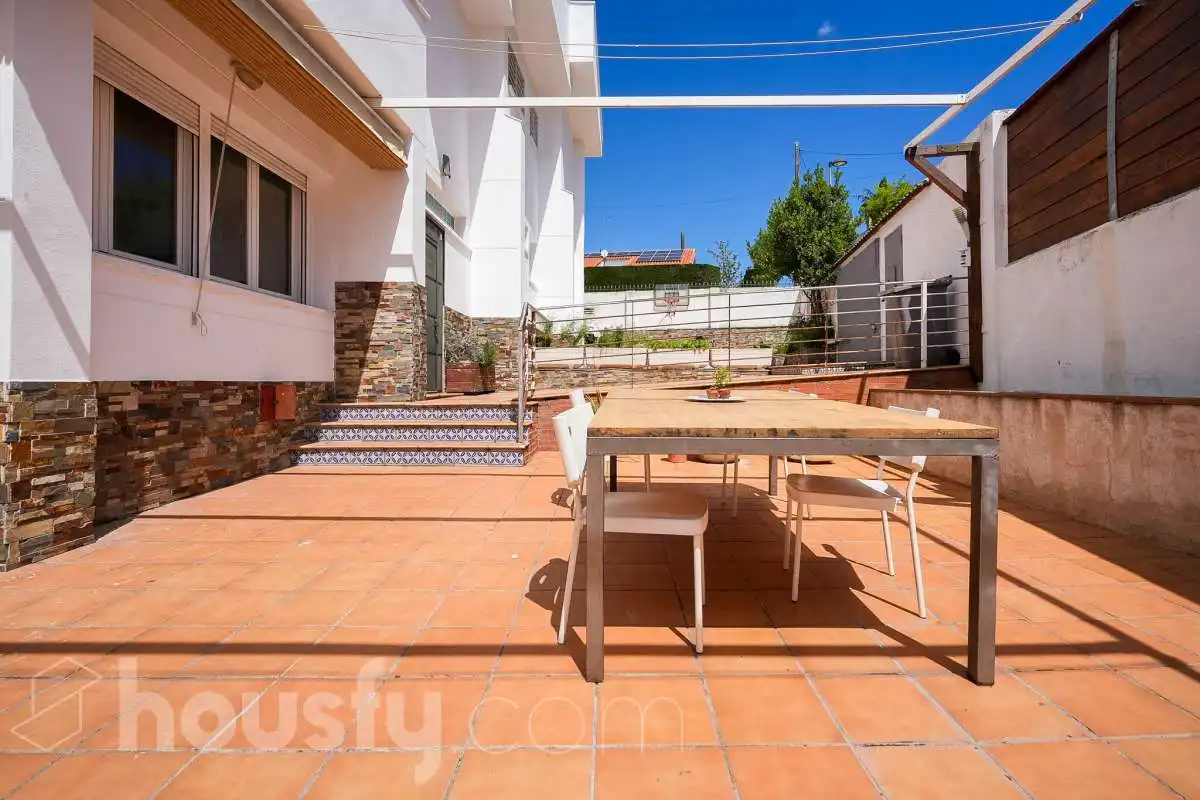 Terrassa de Casa o xalet en venda en Pozuelo de Alarcón amb Aire condicionat, Calefacció i Jardí privat