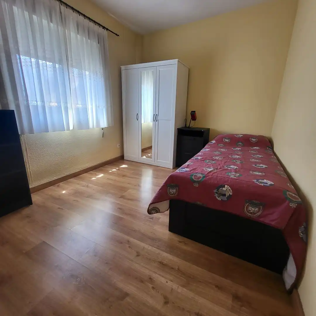 Dormitori de Pis en venda en Ávila amb Calefacció, Terrassa i Moblat