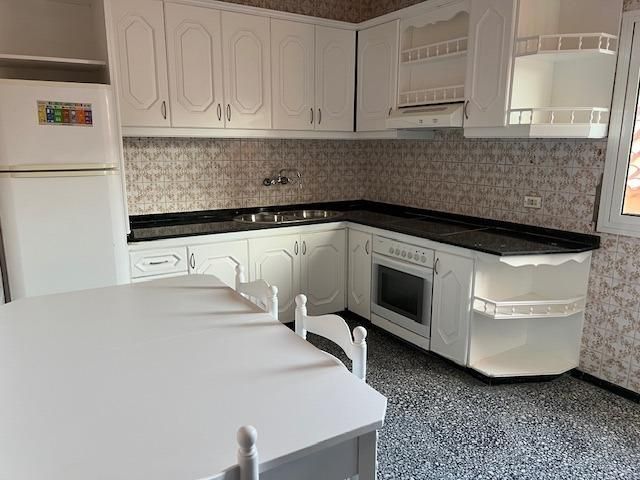 Kitchen of Single-family semi-detached for sale in Ingenio  with Storage room