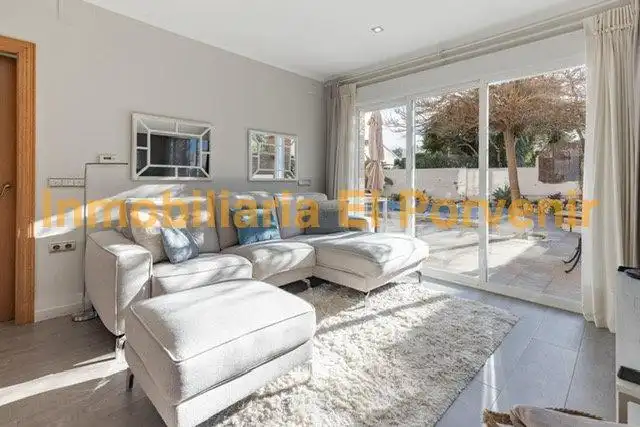 Vista exterior de Casa o chalet en venta en Torrent con Aire acondicionado, Calefacción y Jardín privado