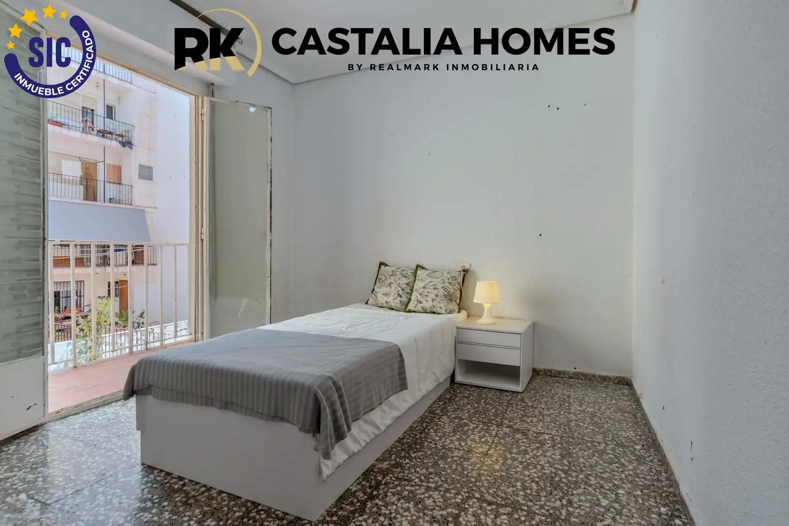 Habitación de Piso en venta en Castellón de la Plana / Castelló de la Plana con Trastero y Balcón