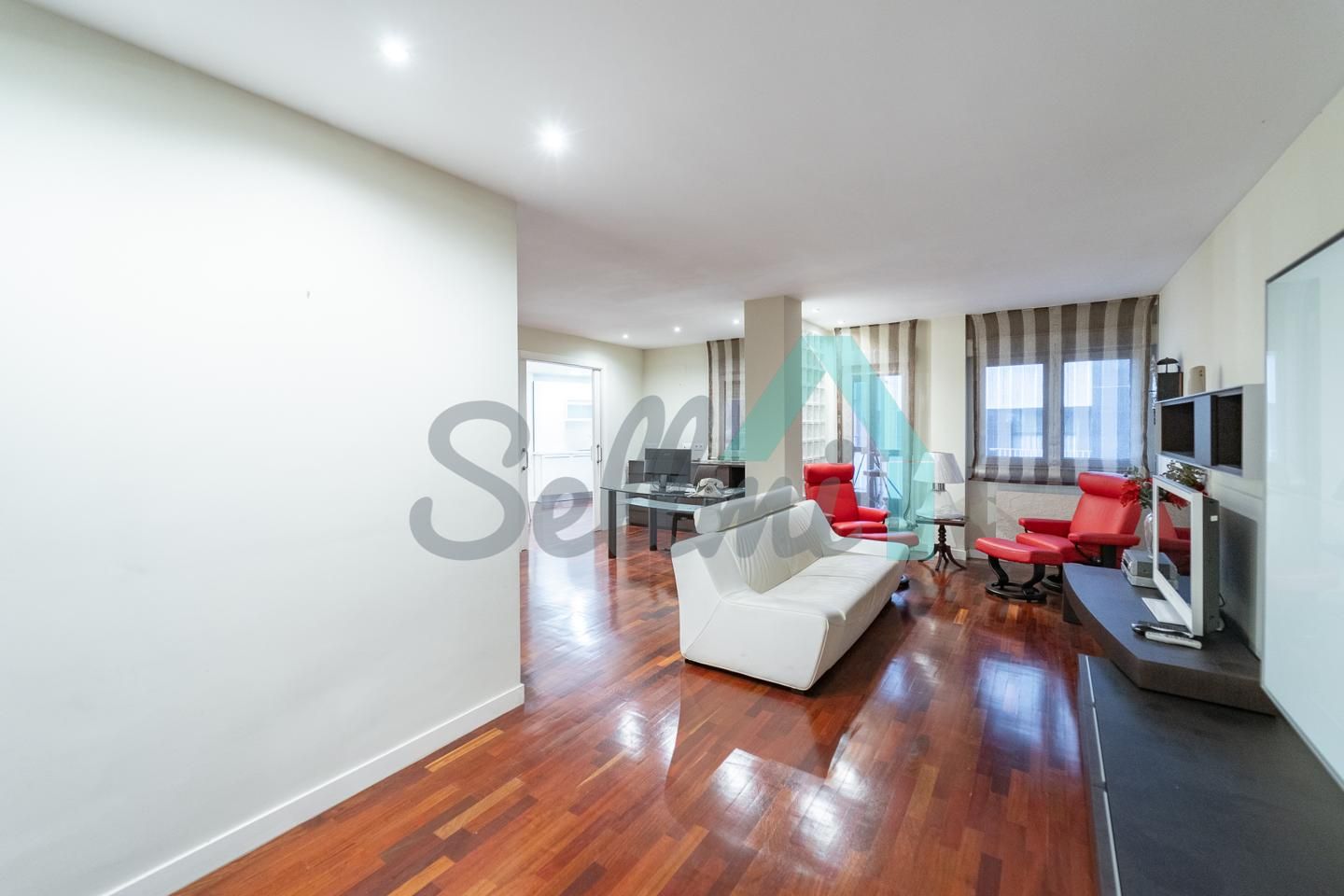 Living room of Flat for sale in Gijón   with Heating, Parquet flooring and Terrace