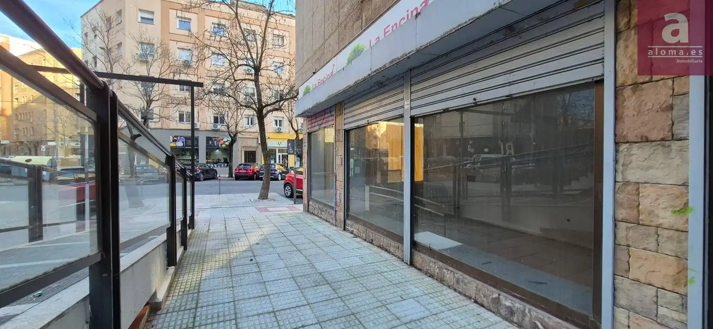 Geschaftsraum zur Miete in Avenida de Portugal, Centro