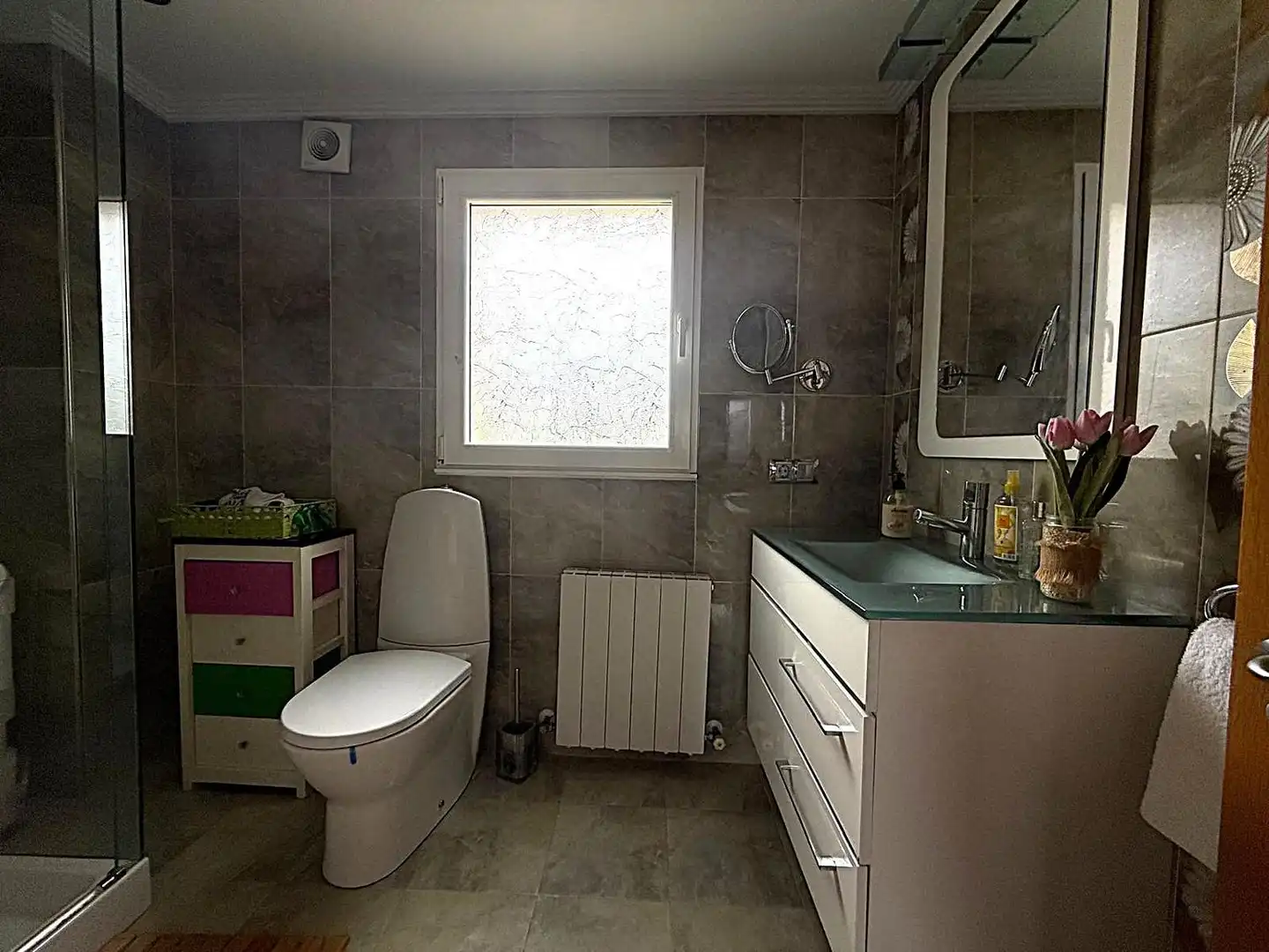 Baño de Casa o chalet en venta en Gijón  con Calefacción, Terraza y Piscina