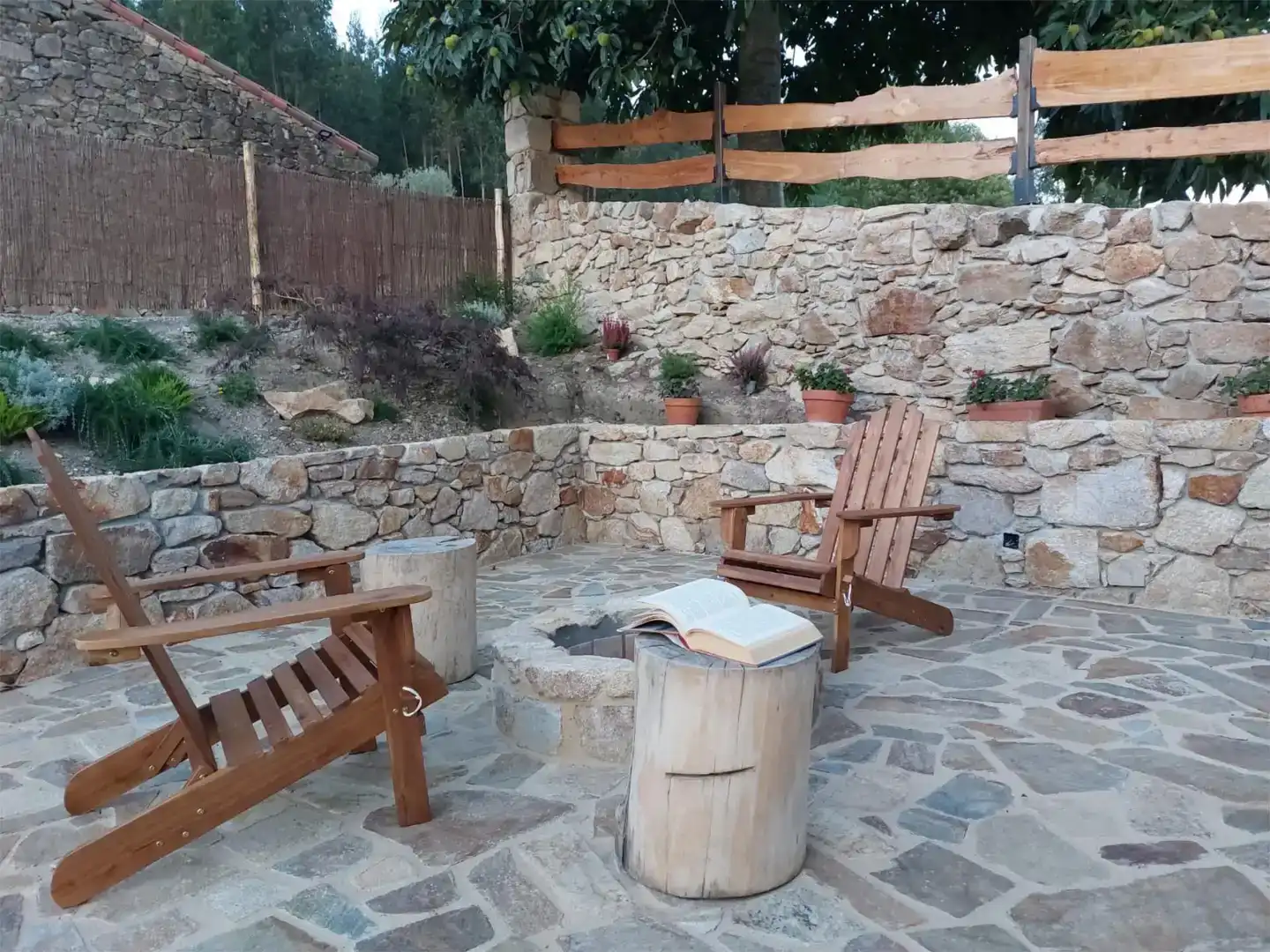 Terrasse von Country house zur Miete in A Laracha   mit Privatgarten, Schwimmbad und Möbliert