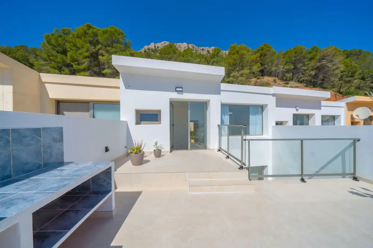 Casa aparellada amb terrassa en venda a Partida Oltamar, imagen 8