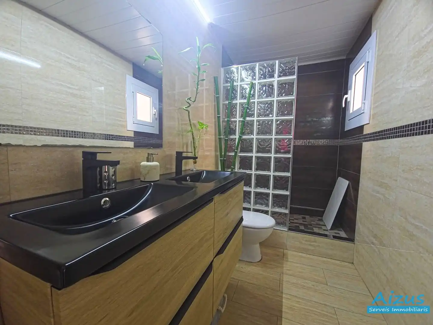Baño de Ático en venta en Ripollet con Aire acondicionado, Parquet y Terraza