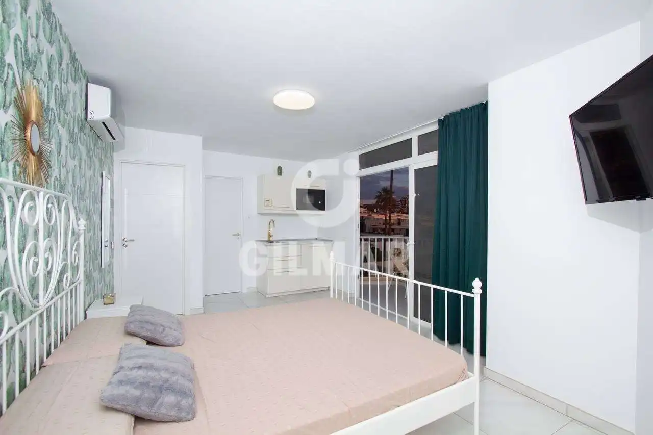Habitación de Apartamento en venta en Arona con Aire acondicionado, Amueblado y Balcón