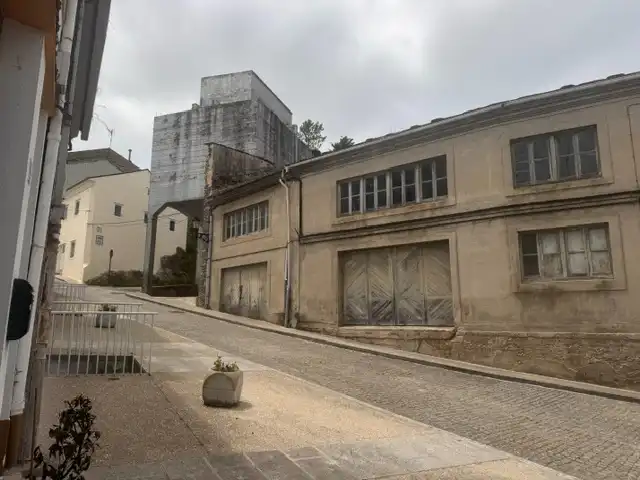 Vista exterior de Nau industrial en venda en Ribadeo
