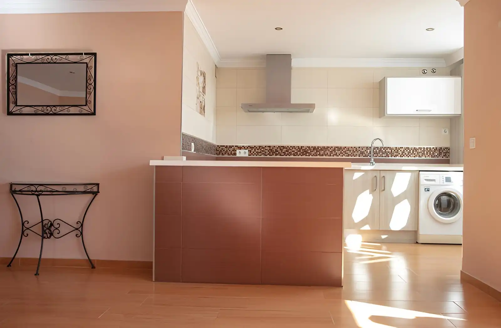 Apartamento con ascensor en venta en San Pedro de Alcántara, imagen 4