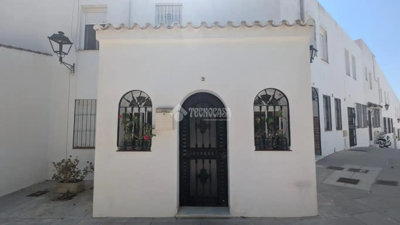 Vista exterior de Casa adosada en venta en Vejer de la Frontera