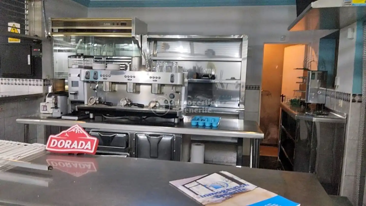 Cocina de Local de alquiler en Arona con Amueblado