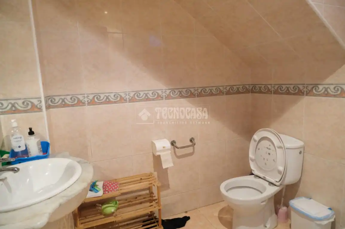 Bathroom of Detached homes for sale in Sevilla  with Air Conditioner and Balcony
