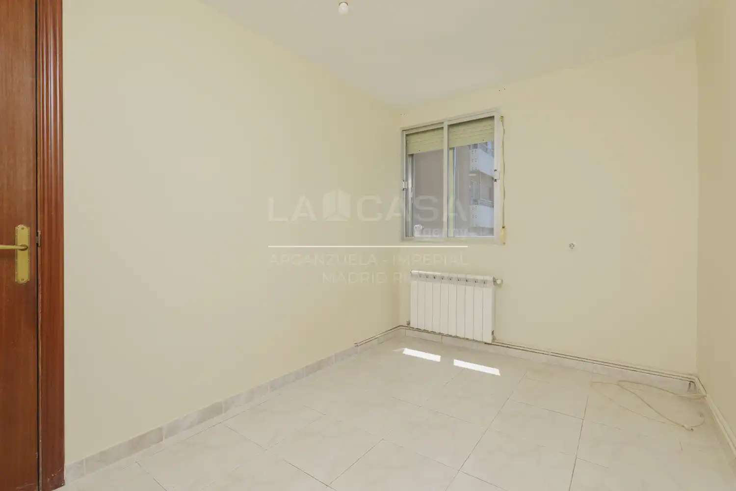Habitación de Piso en venta en Madrid con Calefacción y Terraza