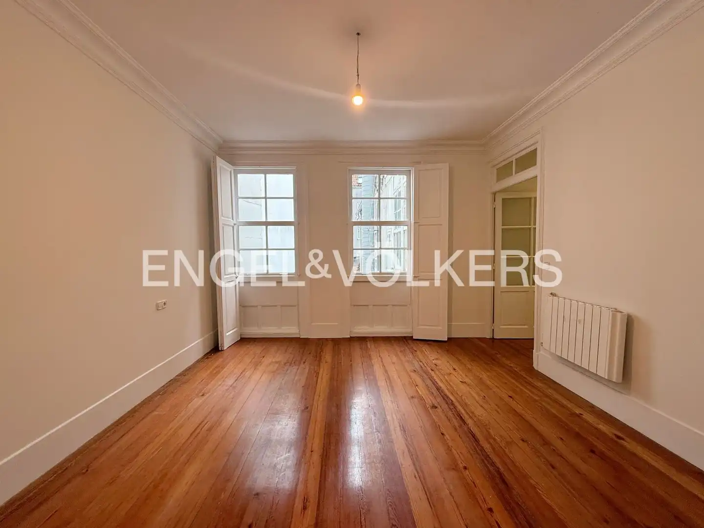Habitación de Piso de alquiler en A Coruña Capital  con Calefacción, Parquet y Balcón