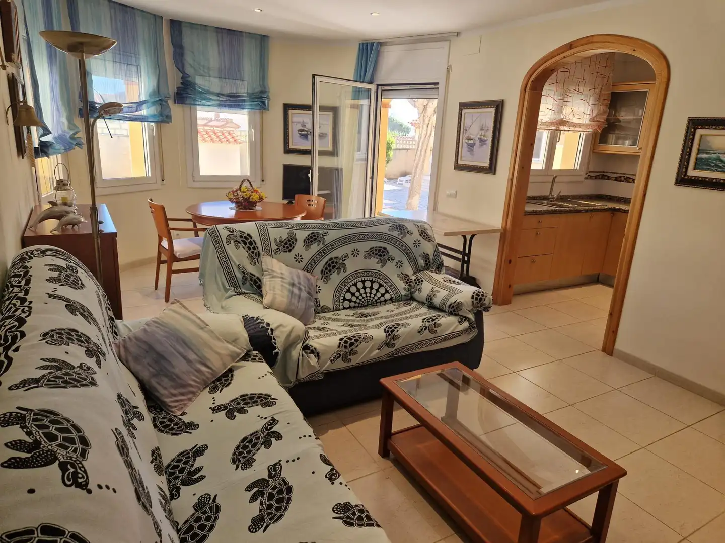 Wohnzimmer von Einfamilien-Reihenhaus zum Verkauf in Mont-roig del Camp mit Privatgarten, Terrasse und Möbliert