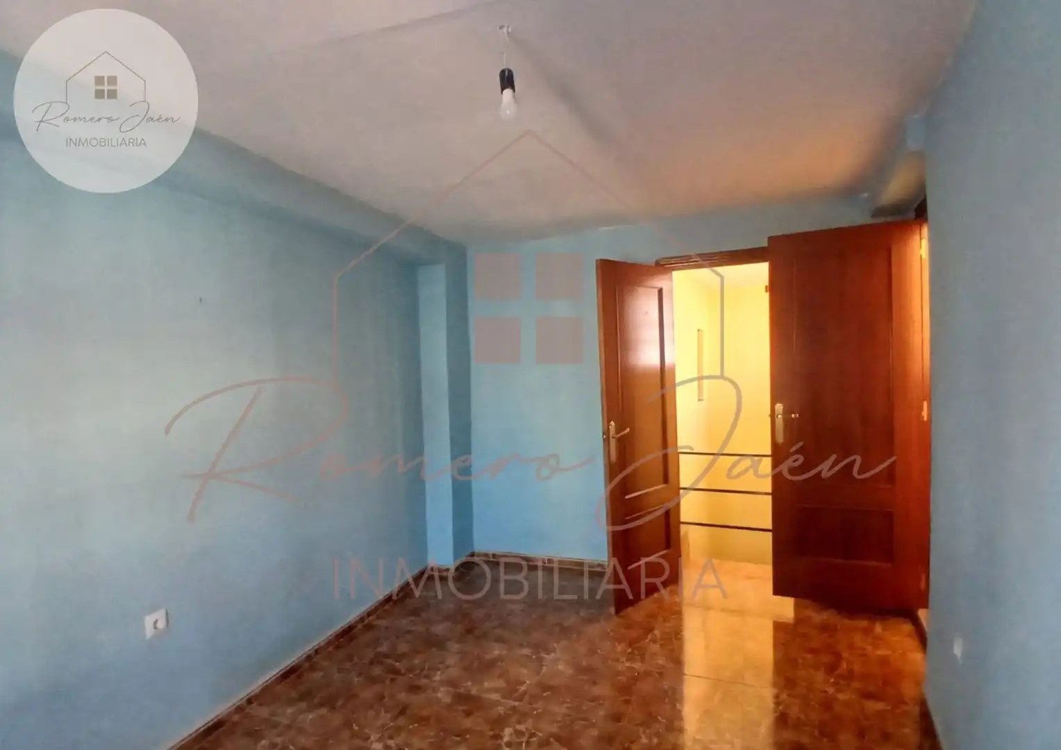 Dormitori de Casa o xalet en venda en Jaén amb Terrassa
