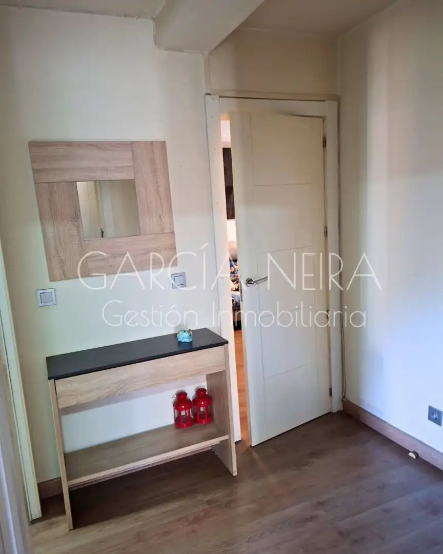 Pis en venda en Oviedo  amb Calefacció, Parquet i Moblat