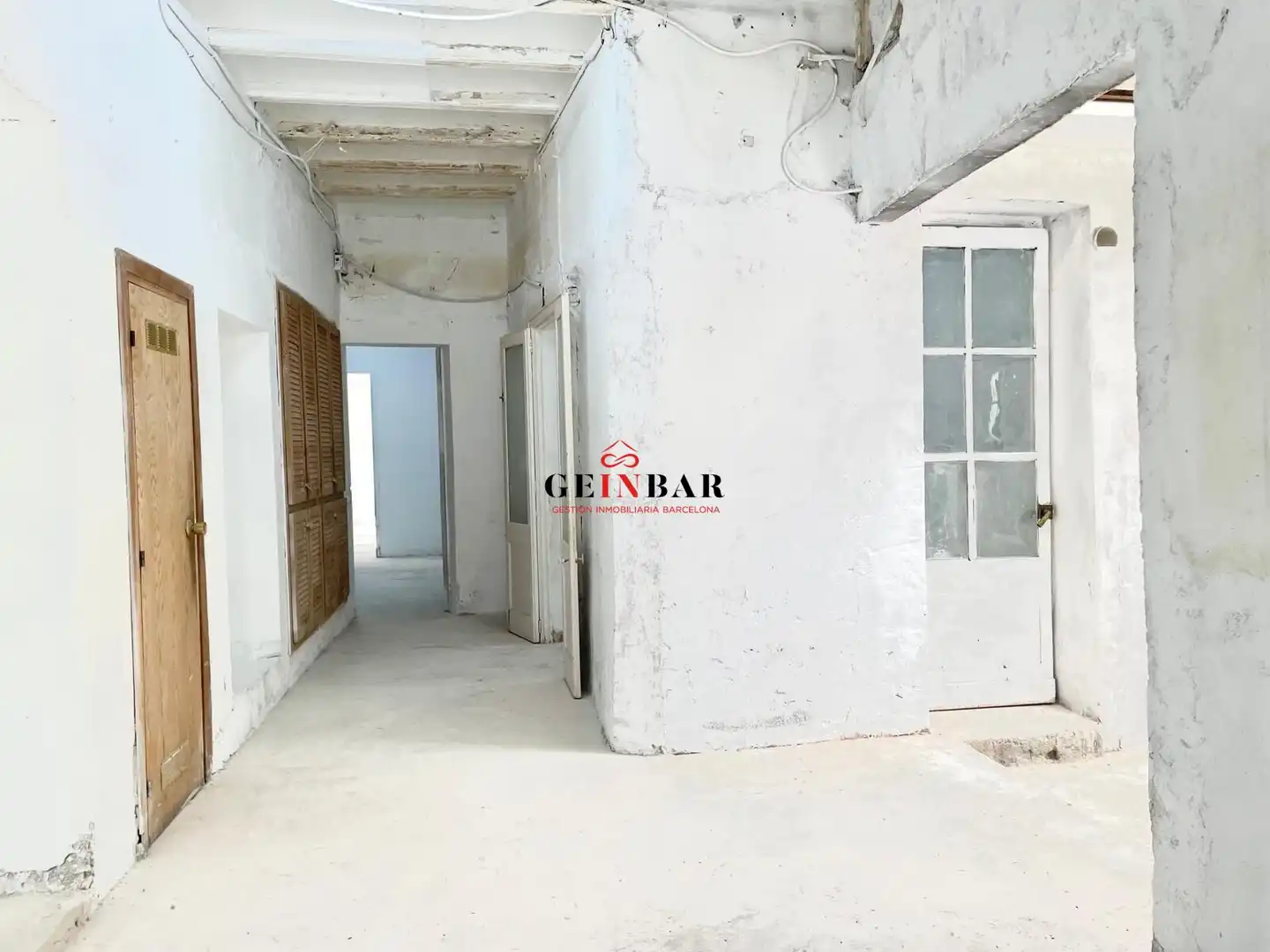 Planta baja en venta en Barcelona con Trastero y Alarma