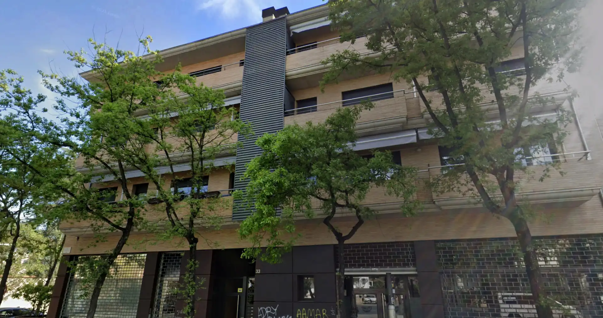 Vista exterior de Pis en venda en Girona amb Calefacció, Parquet i Moblat