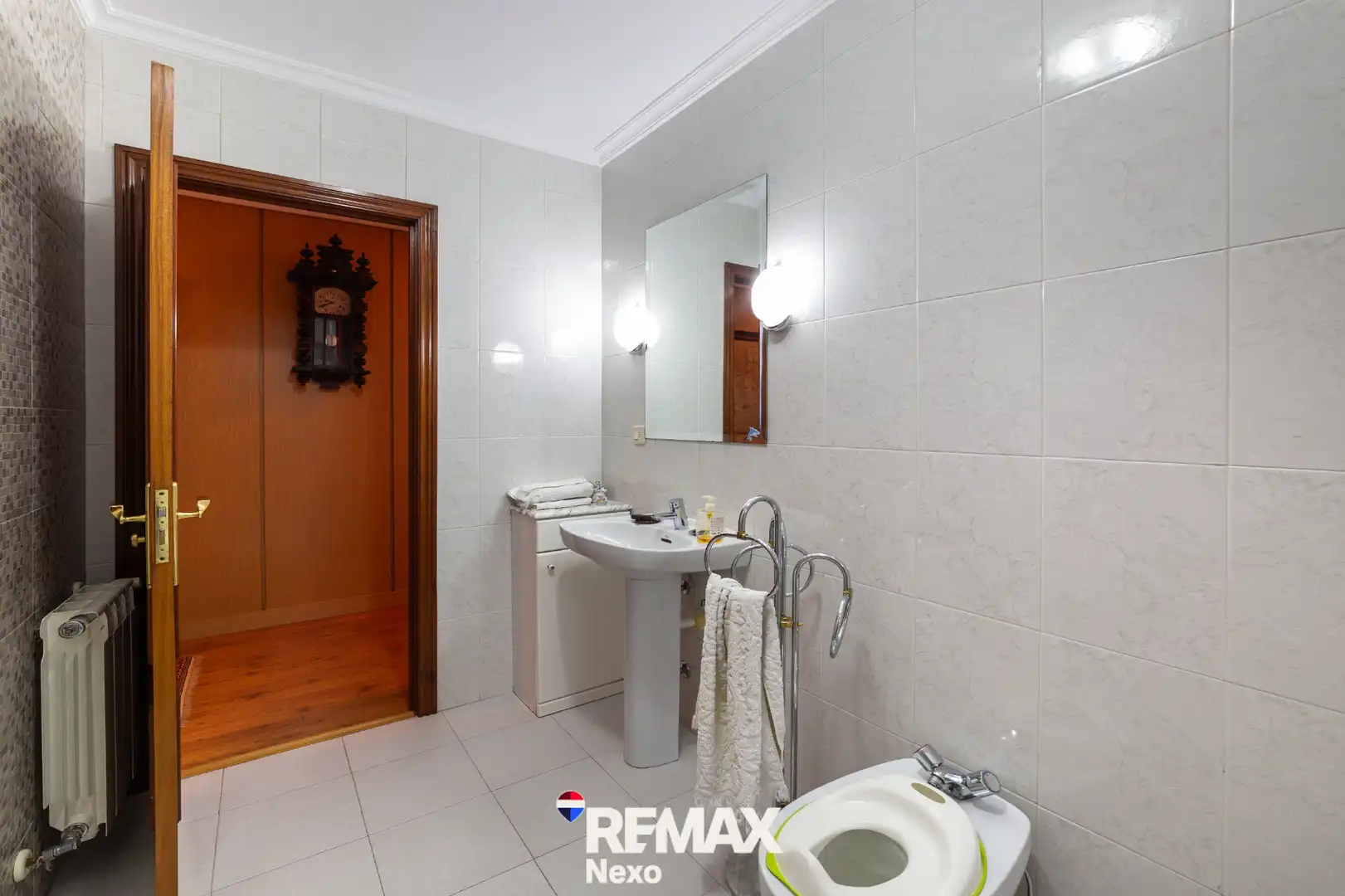 Bany de Casa o xalet en venda en Renedo de Esgueva amb Aire condicionat, Calefacció i Jardí privat