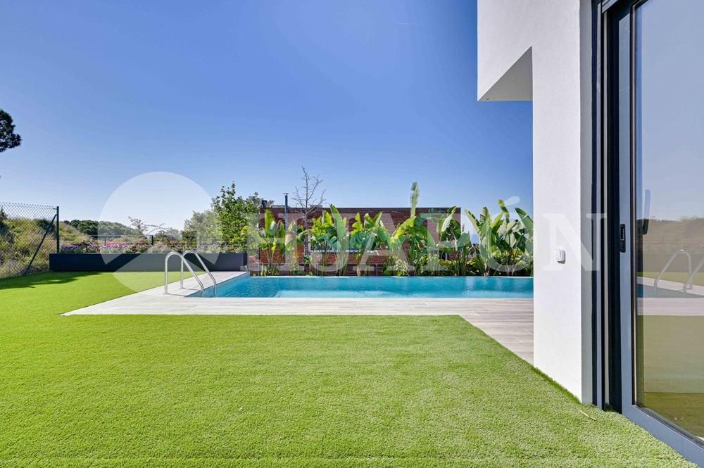 Swimming pool of House or chalet for sale in Teià  with Air Conditioner, Heating and Private garden