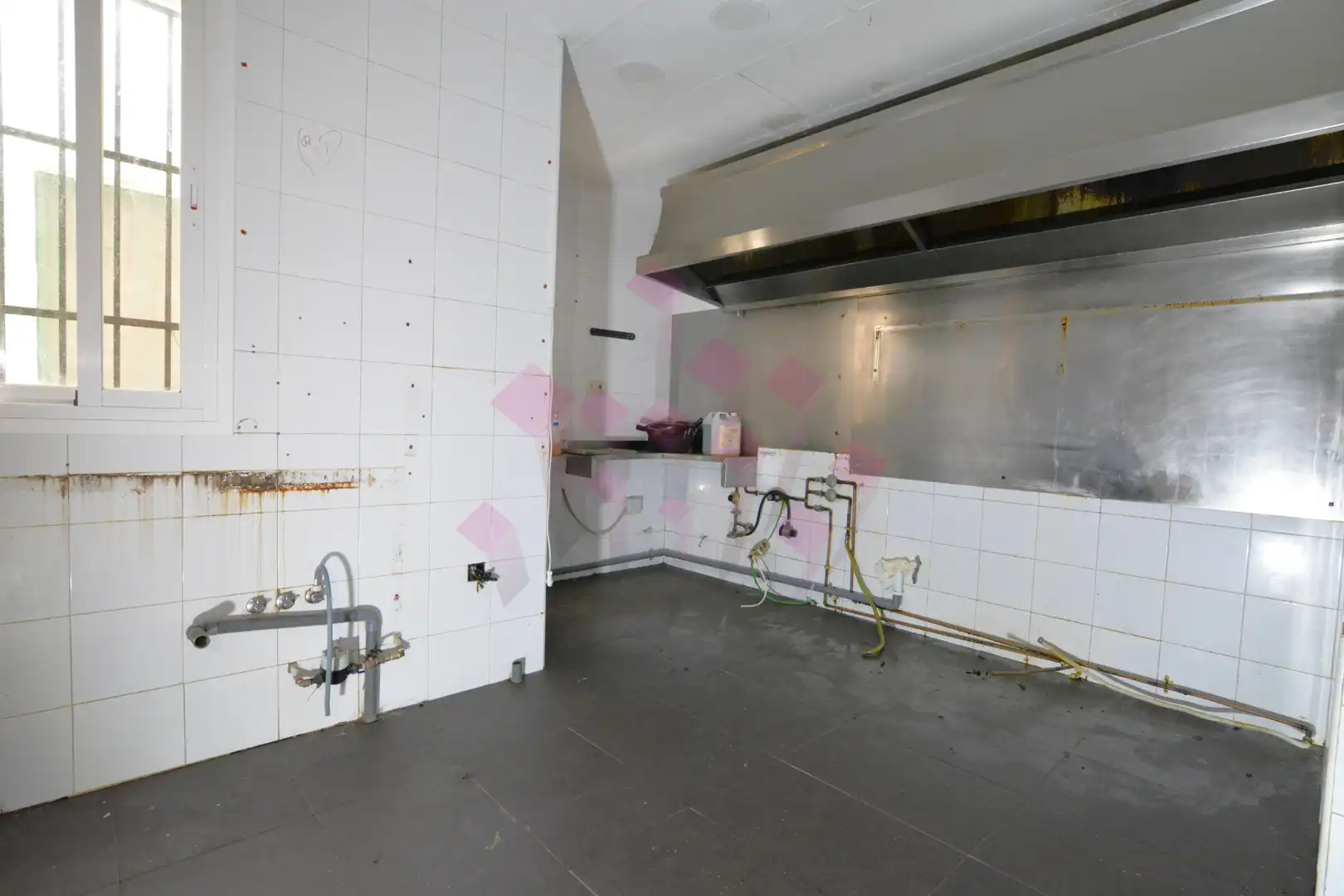 Cocina de Local en venta en Ciudad Real