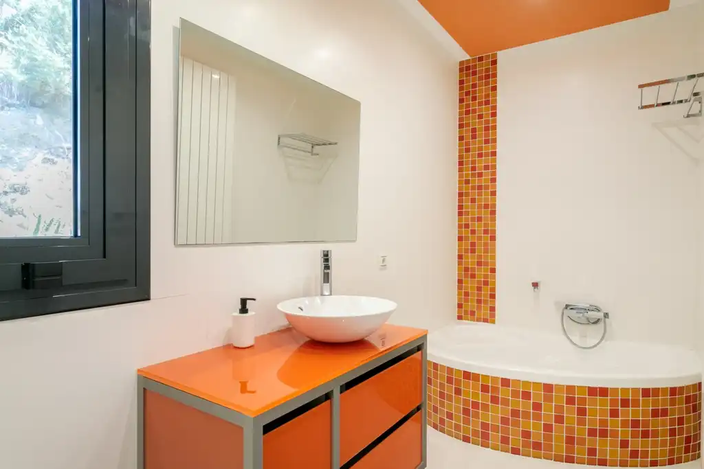 Bathroom of Houses for sale in El Campello  with Air Conditioner, Private garden and Swimming Pool