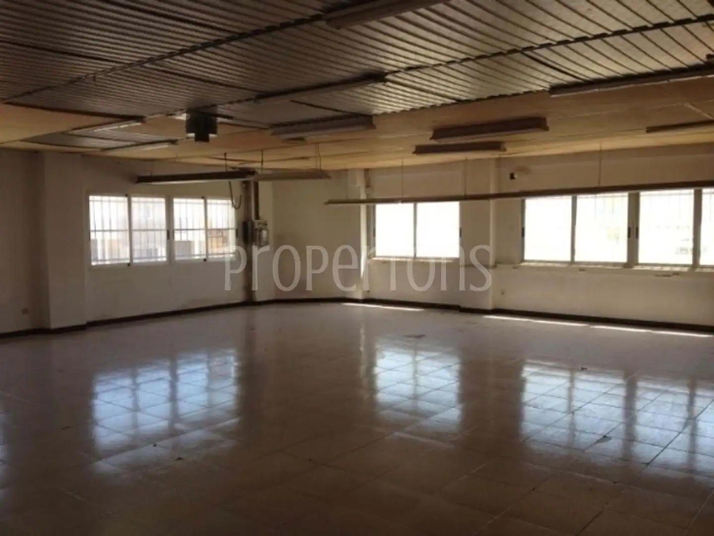 Nave industrial en venta en San Crispín - Huerta Nueva - Estación, imagen 3