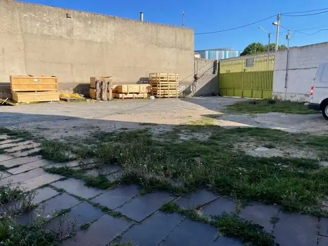 Fabrikhallen zum Verkauf in La Lastrilla 