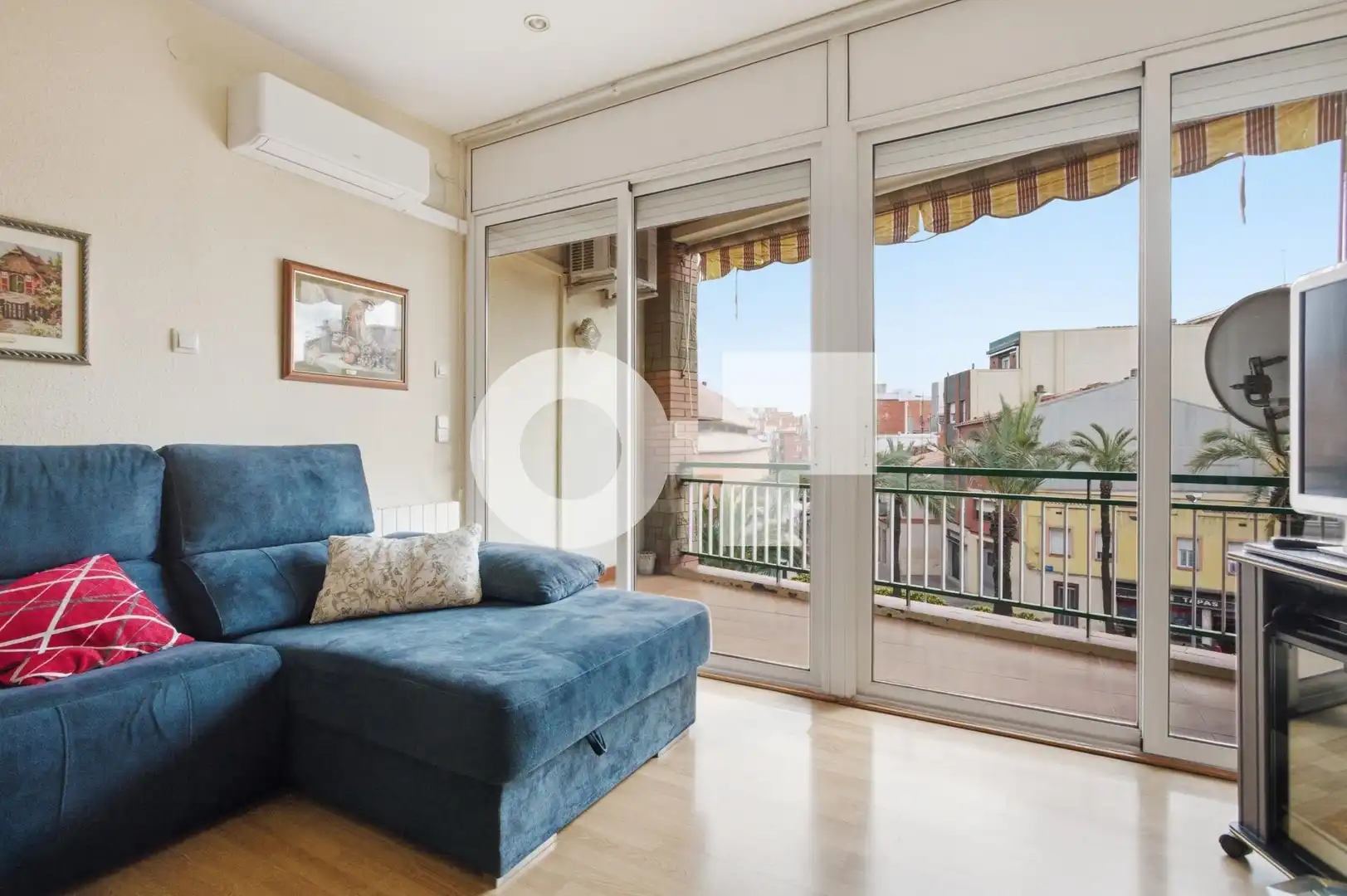 Bedroom of Flat for sale in Cornellà de Llobregat  with Air Conditioner, Parquet flooring and Terrace