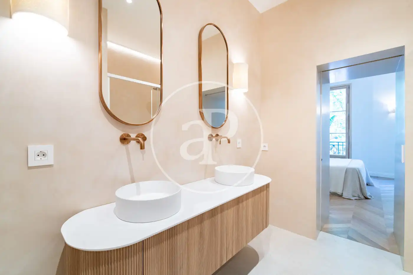 Baño de Piso en venta en Barcelona con Aire acondicionado, Calefacción y Terraza