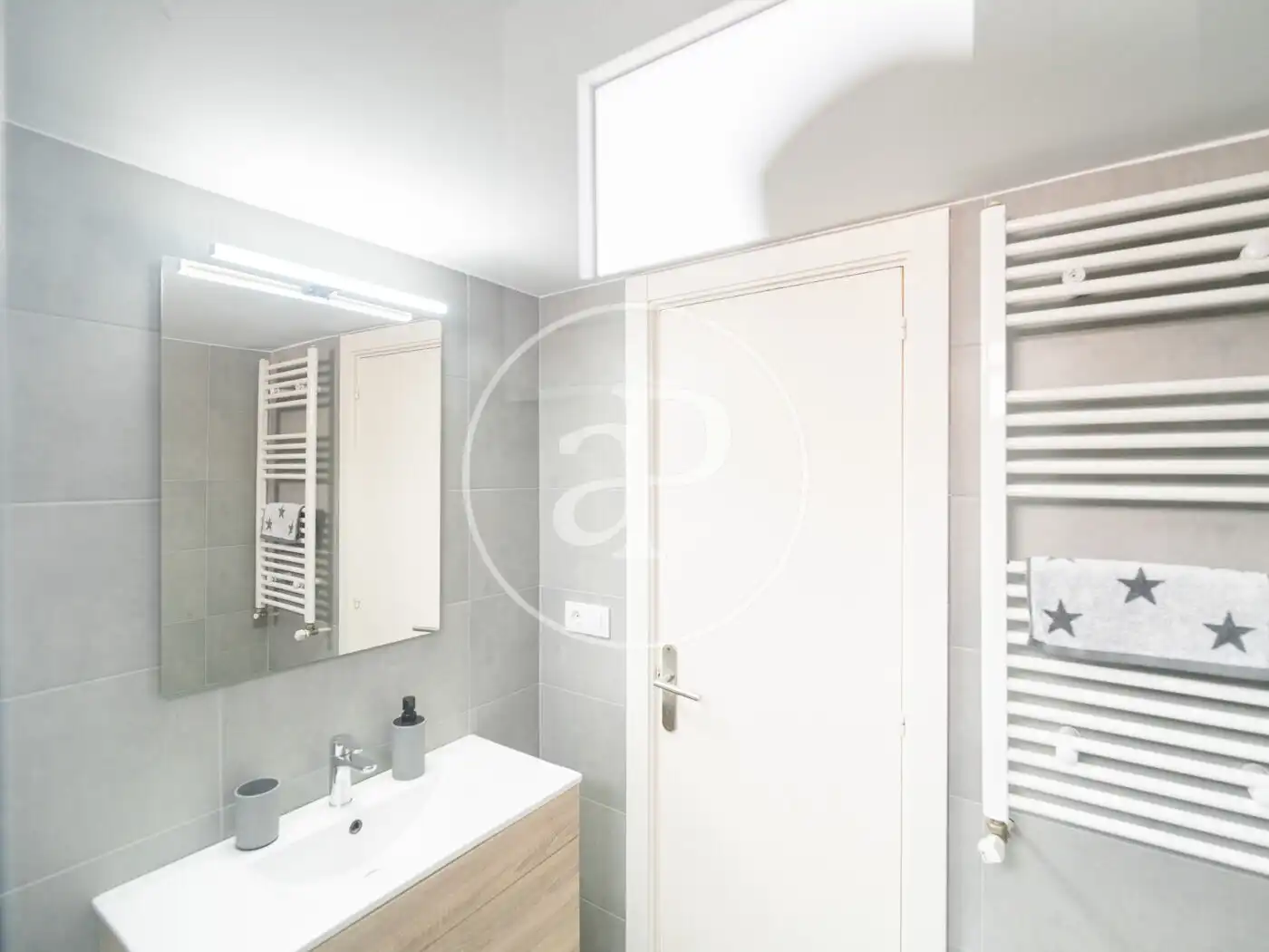 Badezimmer von Dachboden zum Verkauf in L'Hospitalet de Llobregat mit Klimaanlage, Heizung und Terrasse